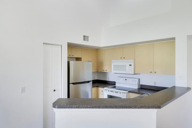 4151 San Marino Blvd in West Palm Beach, FL - Foto de edificio - Building Photo