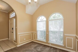 1424 Sierra Blanca Dr in Burleson, TX - Foto de edificio - Building Photo