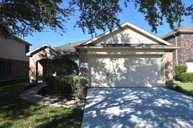 property at 3306 Southern Grove Ln