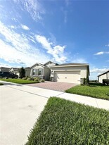 17795 Blazing Star Cir, Unit 329 in Clermont, FL - Building Photo - Building Photo