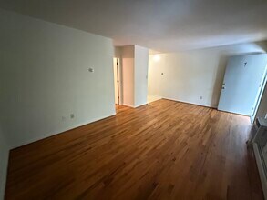 394 S Pope St, Unit 7 in Athens, GA - Foto de edificio - Building Photo