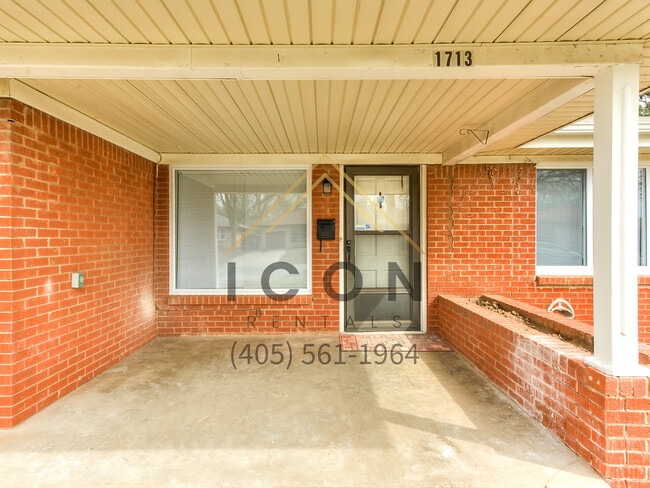 1713 Sheffield Rd in The Village, OK - Building Photo - Building Photo