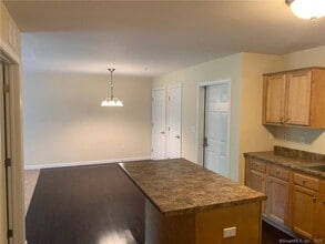 24 Pratt St in Southington, CT - Building Photo - Building Photo