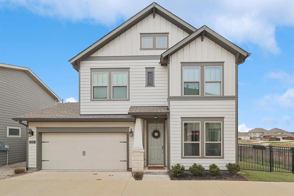 2221 Offerande Dr in Aledo, TX - Building Photo