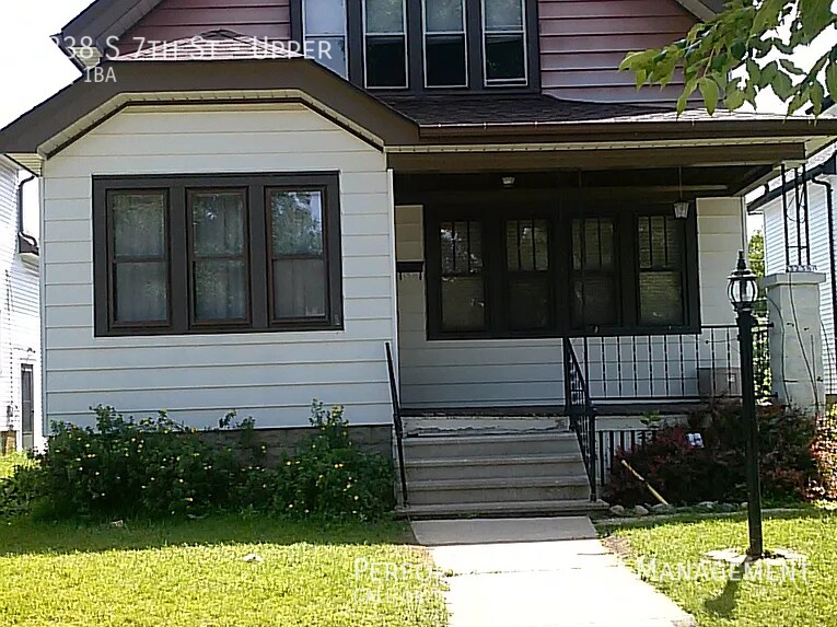 3238 S 7th St in Milwaukee, WI - Building Photo