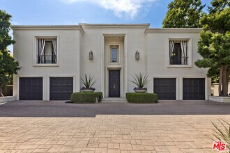 211 S Rockingham Ave in Los Angeles, CA - Building Photo - Building Photo