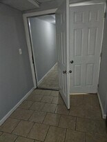 1119 E 214th St in Bronx, NY - Building Photo