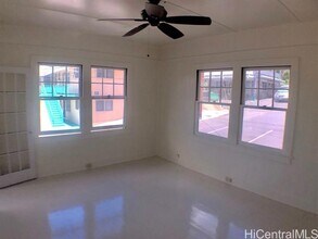 1084 Karratti Ln in Honolulu, HI - Building Photo - Building Photo