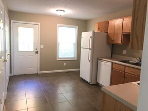 116 Creekside Drive apt. D, Unit A in Franklin, KY - Building Photo - Building Photo