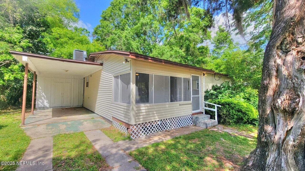 9348 Culpeper Ave in Jacksonville, FL - Building Photo