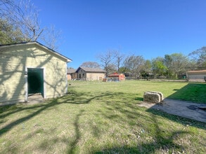701 N Barbara St in Waco, TX - Building Photo - Building Photo