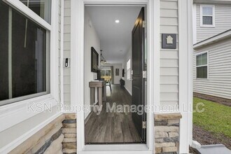 107 Firefly Cir in Bloomingdale, GA - Building Photo - Building Photo