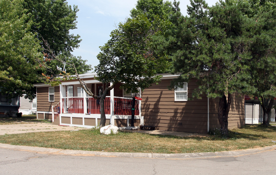 North Glen Village in Westfield, IN - Building Photo