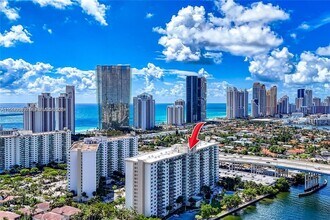 19390 Collins Ave, Unit 1420 in Sunny Isles Beach, FL - Building Photo - Building Photo