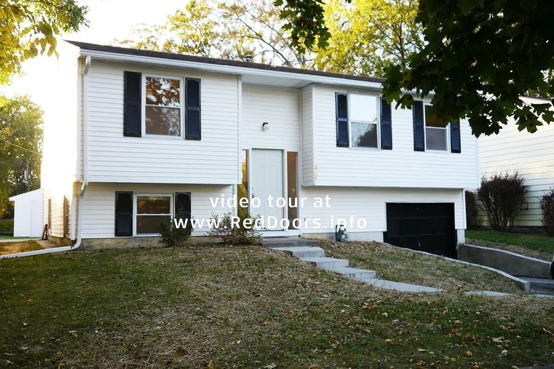 451 Heathshire Dr in Toledo, OH - Building Photo