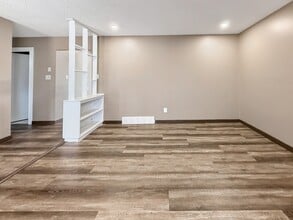 1517-1544 44 St SE in Calgary, AB - Building Photo - Building Photo