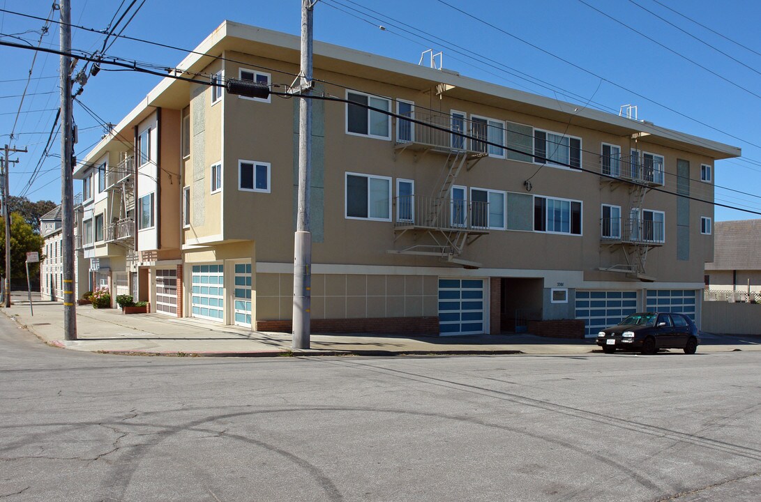 3301 Wawona St in San Francisco, CA - Foto de edificio