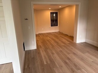 1672 Beacon St, Unit 2 in Brookline, MA - Building Photo - Building Photo