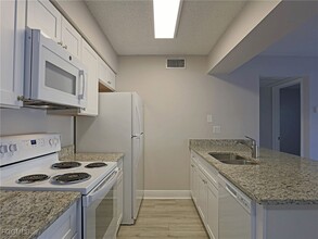 5305 Summerlin Rd in Ft. Myers, FL - Building Photo - Building Photo