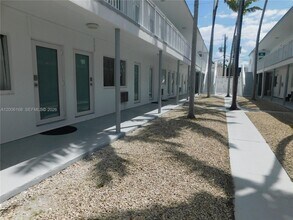 7445 Harding Ave in Miami Beach, FL - Building Photo - Building Photo