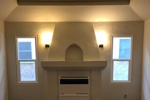 4235 Degnan Blvd, Unit Degnan in Los Angeles, CA - Building Photo