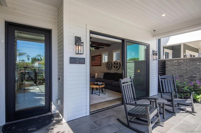 218 J Ave in Coronado, CA - Building Photo - Building Photo