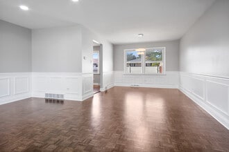 9212 McVicker Ave in Oak Lawn, IL - Building Photo - Building Photo
