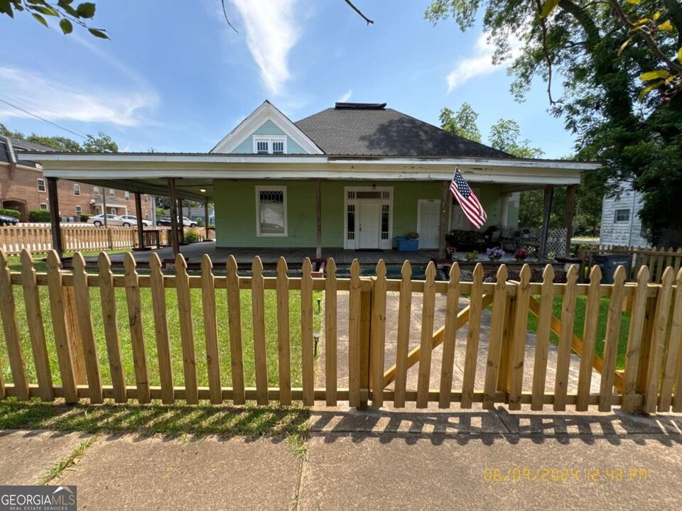 301 Harwell Ave in Lagrange, GA - Building Photo