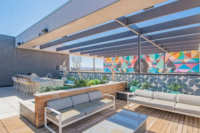 701 W Rio Salado Pkwy