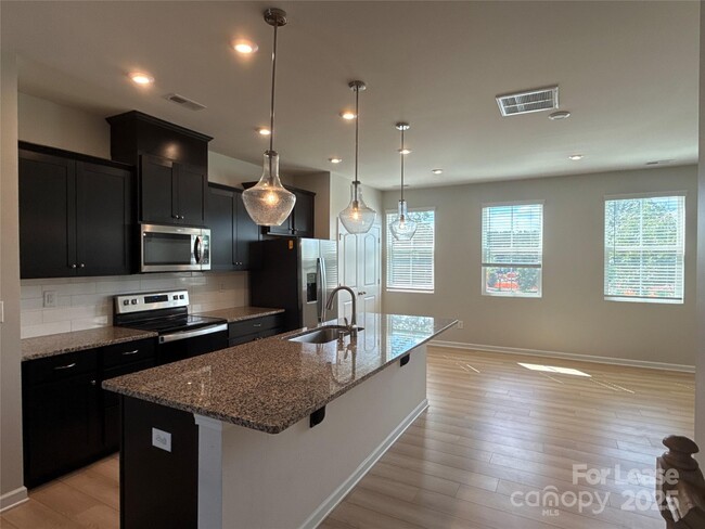 1110 Keydet Dr in Charlotte, NC - Building Photo - Building Photo