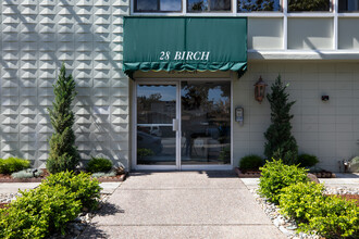 28 Birch St in Redwood City, CA - Building Photo - Building Photo