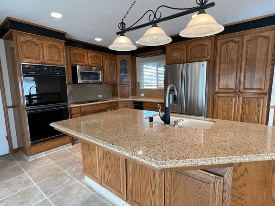 341 San Juan Dr in Salinas, CA - Building Photo