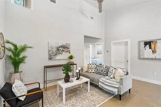 2211 E 18th St in Austin, TX - Building Photo - Building Photo