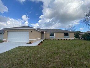 29 SE 15th Ave in Cape Coral, FL - Building Photo - Building Photo