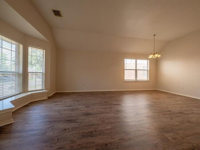 1727 Rosenborough Ln S in Round Rock, TX - Building Photo - Building Photo