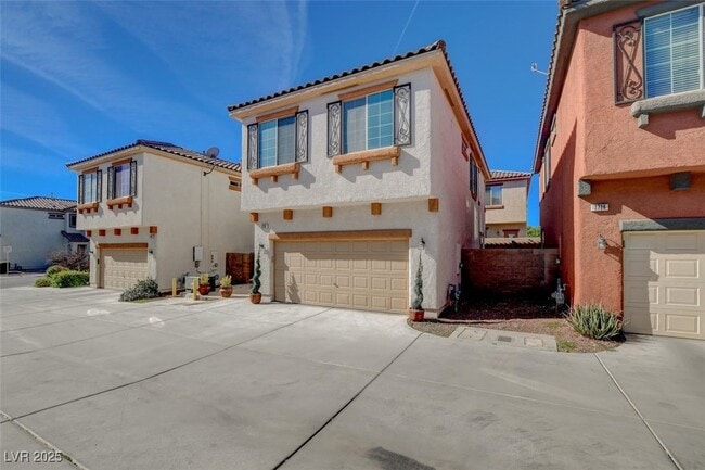 3736 Lodina Ct in Las Vegas, NV - Building Photo - Building Photo