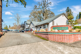 4707 SE Ina Ave in Milwaukie, OR - Building Photo - Building Photo