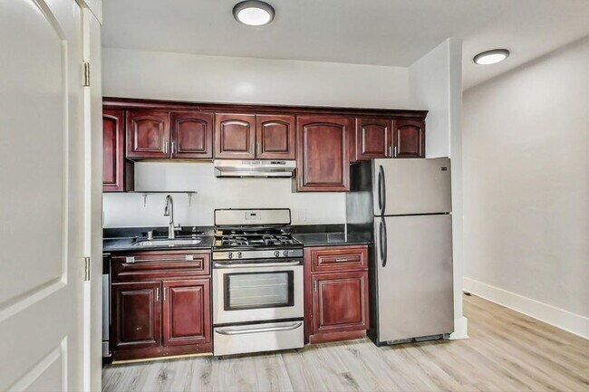 1444 1st Ave Pl in Oakland, CA - Building Photo - Building Photo