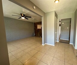7373 Cook Rd in Houston, TX - Building Photo - Building Photo