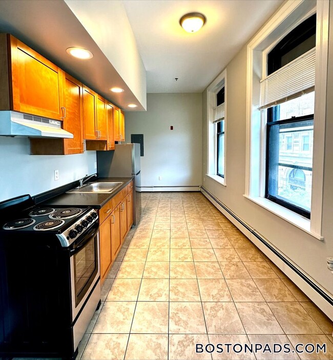 60 Franklin St in Worcester, MA - Foto de edificio - Building Photo