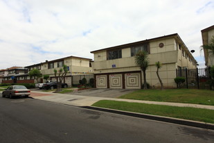 1922-1926 W El Segundo Blvd Apartments