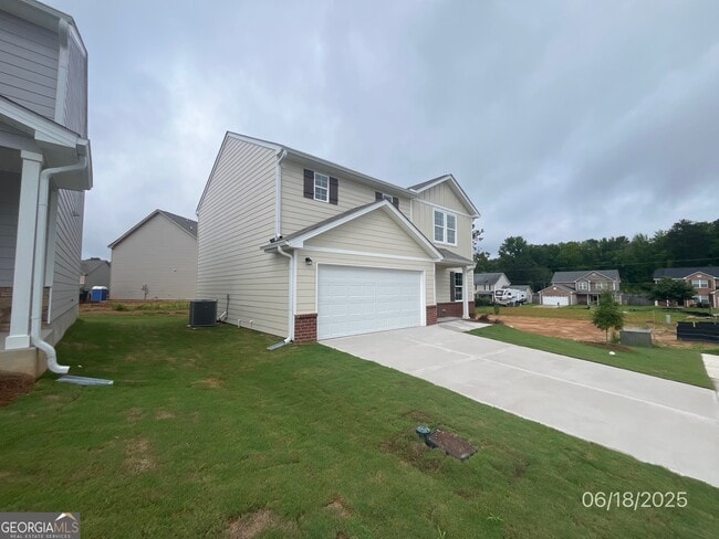 105 Douglas Fir Dr in Jackson, GA - Building Photo - Building Photo