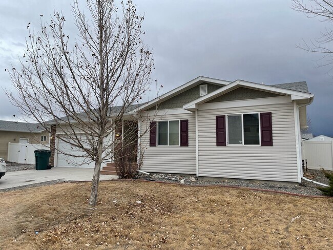 794 Genessee St in Delta, CO - Building Photo - Building Photo