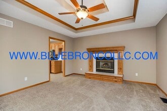 1610 Roberta Dr in Raymore, MO - Building Photo - Building Photo