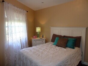 1250 Edris Dr, Unit #3 in Los Angeles, CA - Foto de edificio - Building Photo