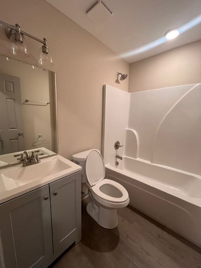 property at 1305 Baymeadows Dr