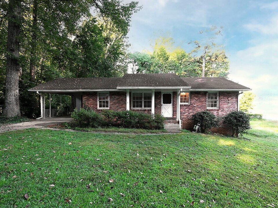858 Gaylemont Cir in Decatur, GA - Building Photo