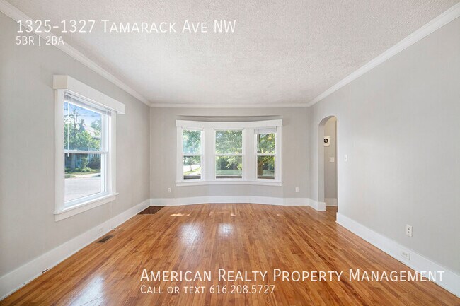 1325-1327 Tamarack Ave NW in Grand Rapids, MI - Building Photo - Building Photo