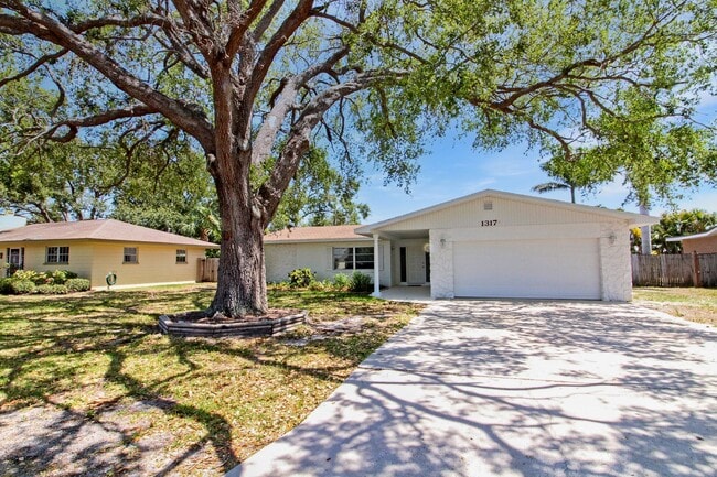 property at 1317 Mango Ave