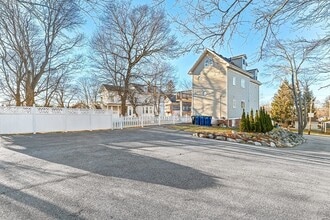11 Symonds St in Salem, MA - Building Photo - Building Photo